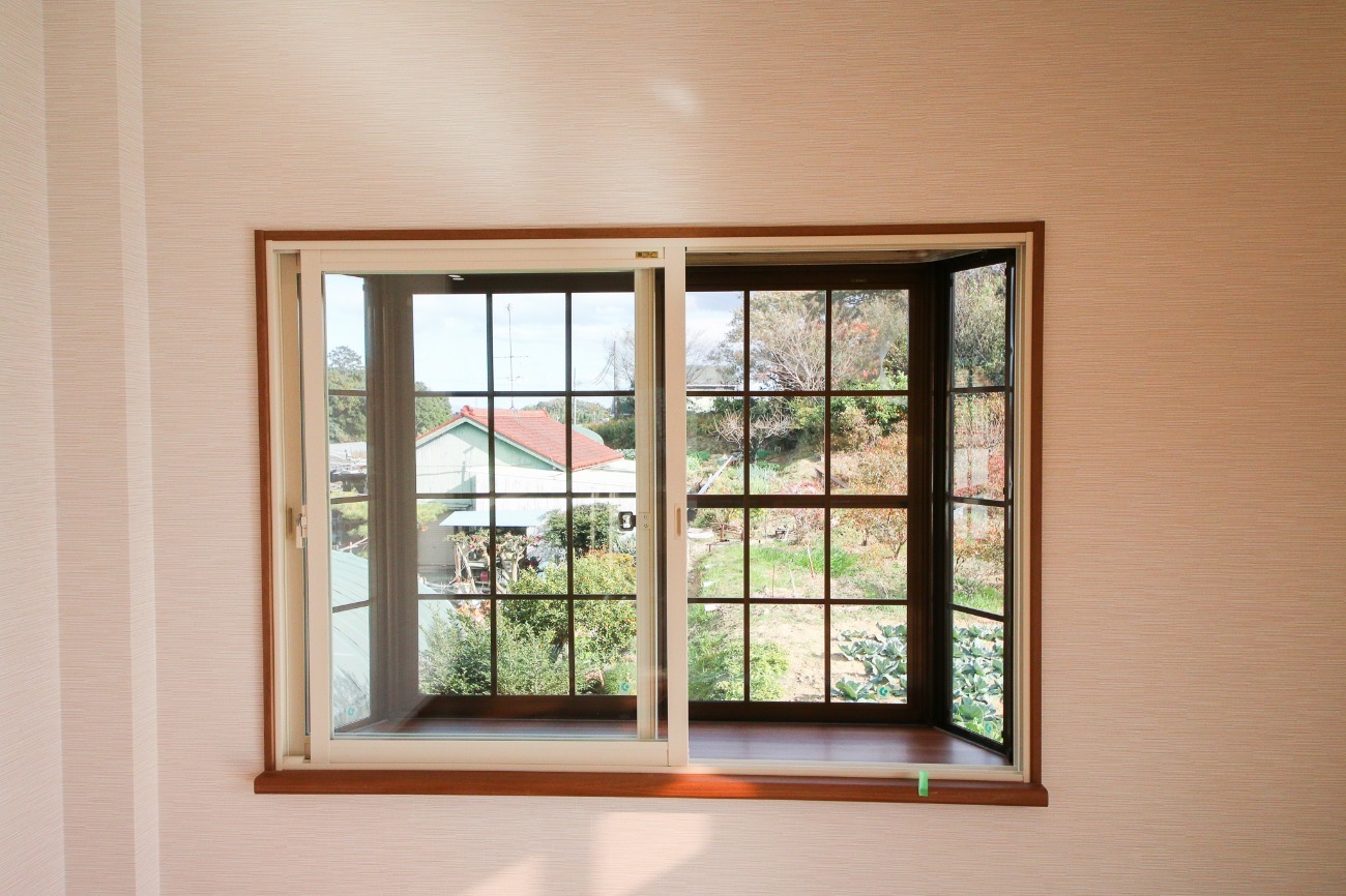 【窓】窓サッシのお掃除と、サッシ交換工事について