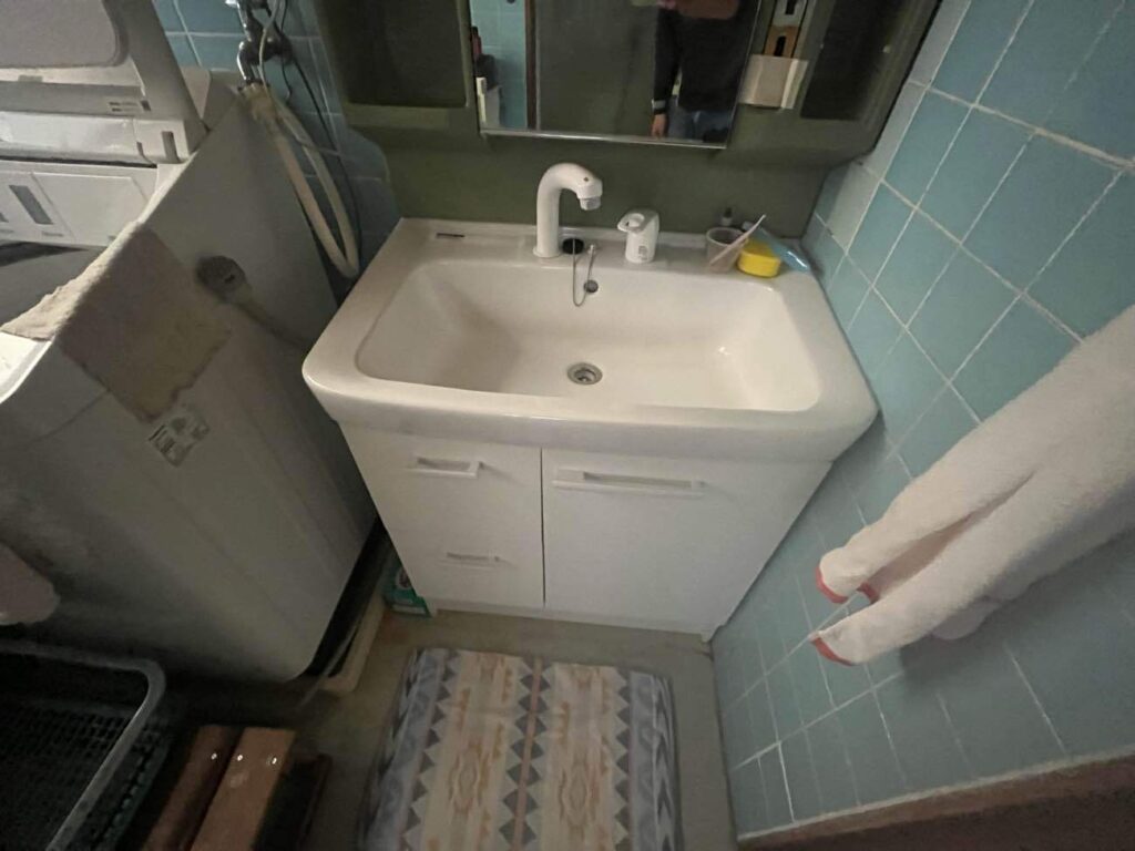 新しい洗面を取付