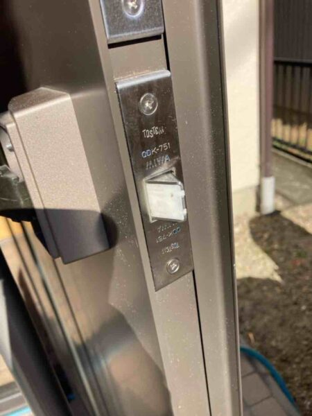 東海市　O様邸　玄関ドア修理リフォーム