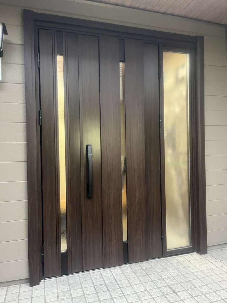 玄関ドアを交換リフォーム