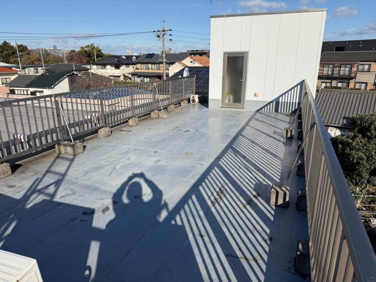 雨漏りの不安をゼロに。屋上・塔屋の『全体防水』で、住まいの健康をフルリセット！